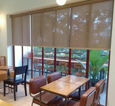 MÀN CUỐN LƯỚI MÀU NÂU CAO CẤP